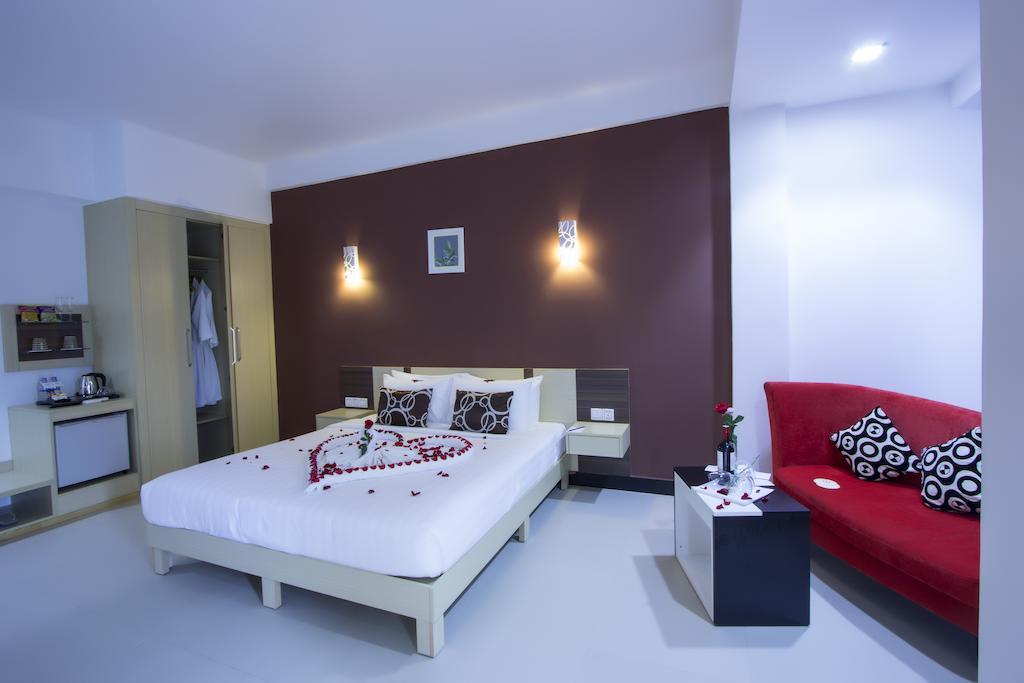 Moon Julie Hotel シアヌークビル エクステリア 写真